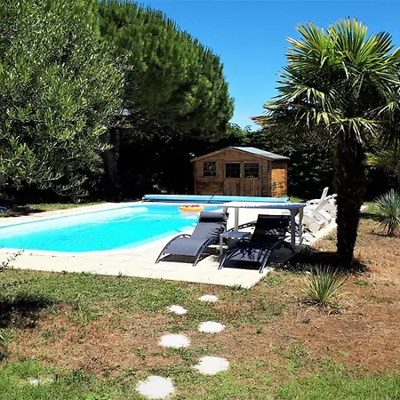 فندق 3 Etoiles 11 A 13 Pers 300m Piscine Privee